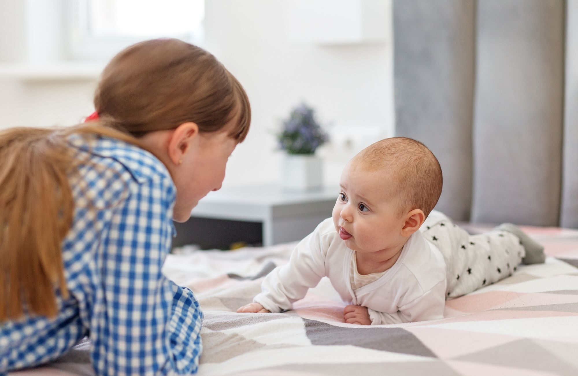 Teaching Eye Contact to Autistic Child: A Practical ABA Guide